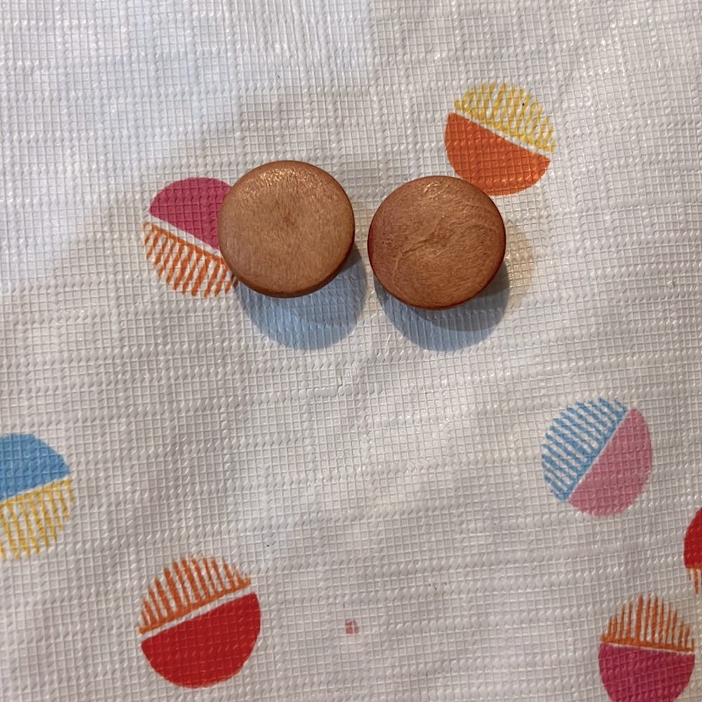 Small wooden circle post earrings